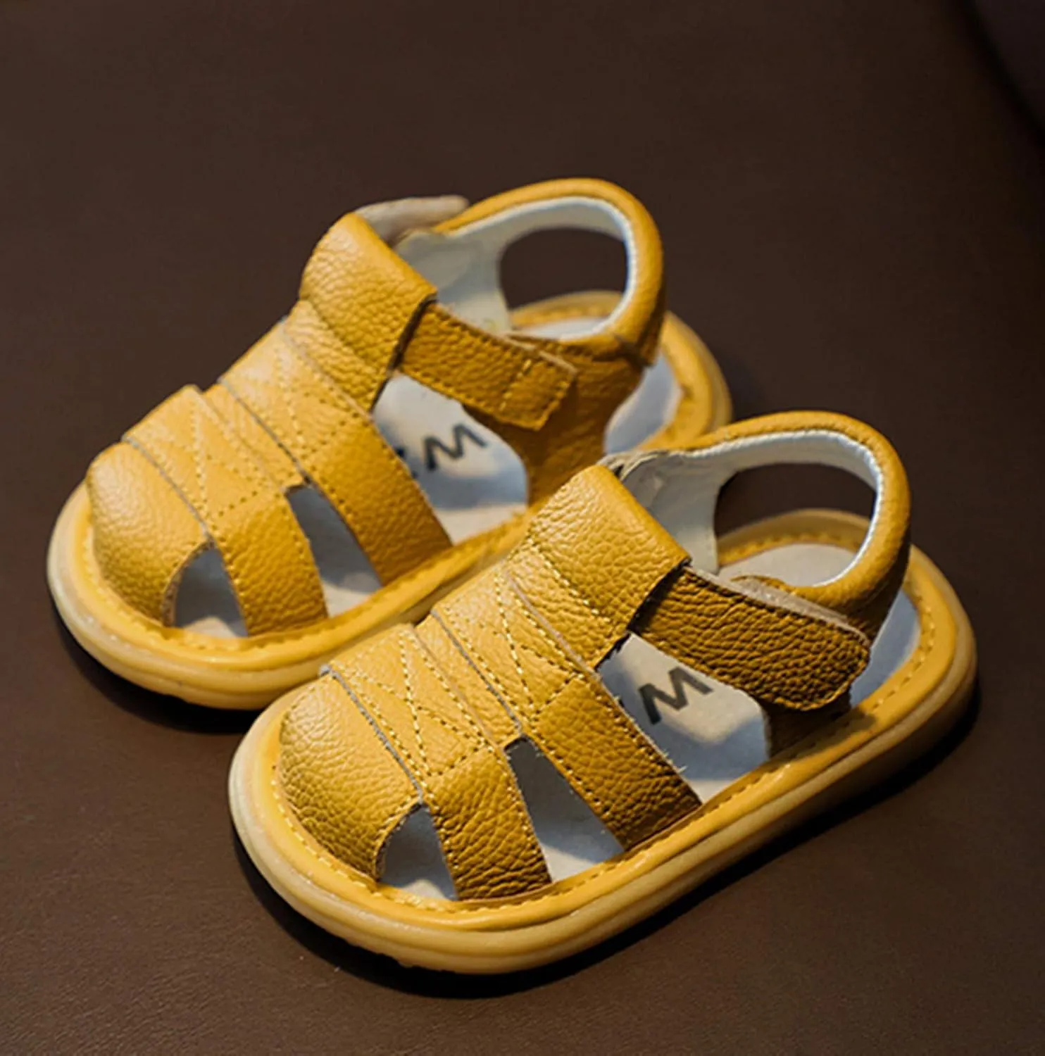 DADAWEN Baby Boys Girls Summer Lightweight Soft Sole Closed-Toe Outdoor Leather Athletic Sandals