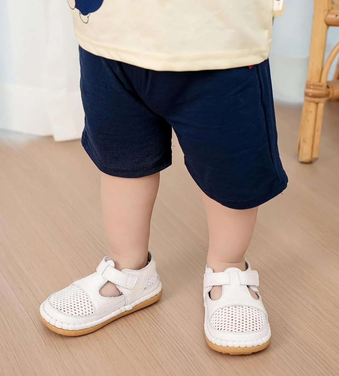 DADAWEN Boy's Girl's Leather Closed Toe Summer Athletic Sandals Baby Toddler Lightweight Non-Slip Soft Sole Outdoor Walking Shoes
