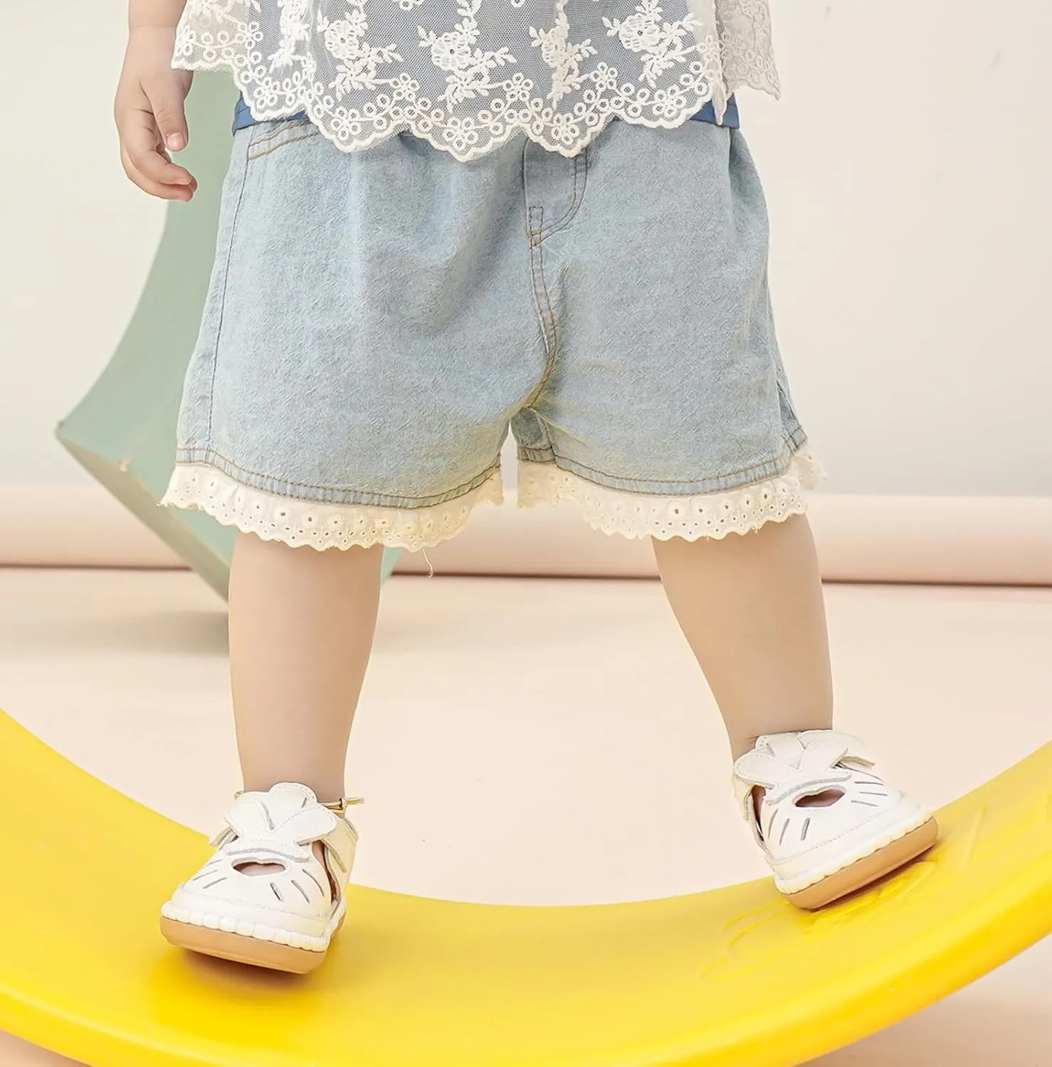 DADAWEN Toddler Girls Leather Closed Toe Summer Sandals Lightweight Non-Slip Soft Sole Cute Flat Shoes Baby Flower Girl Shoes