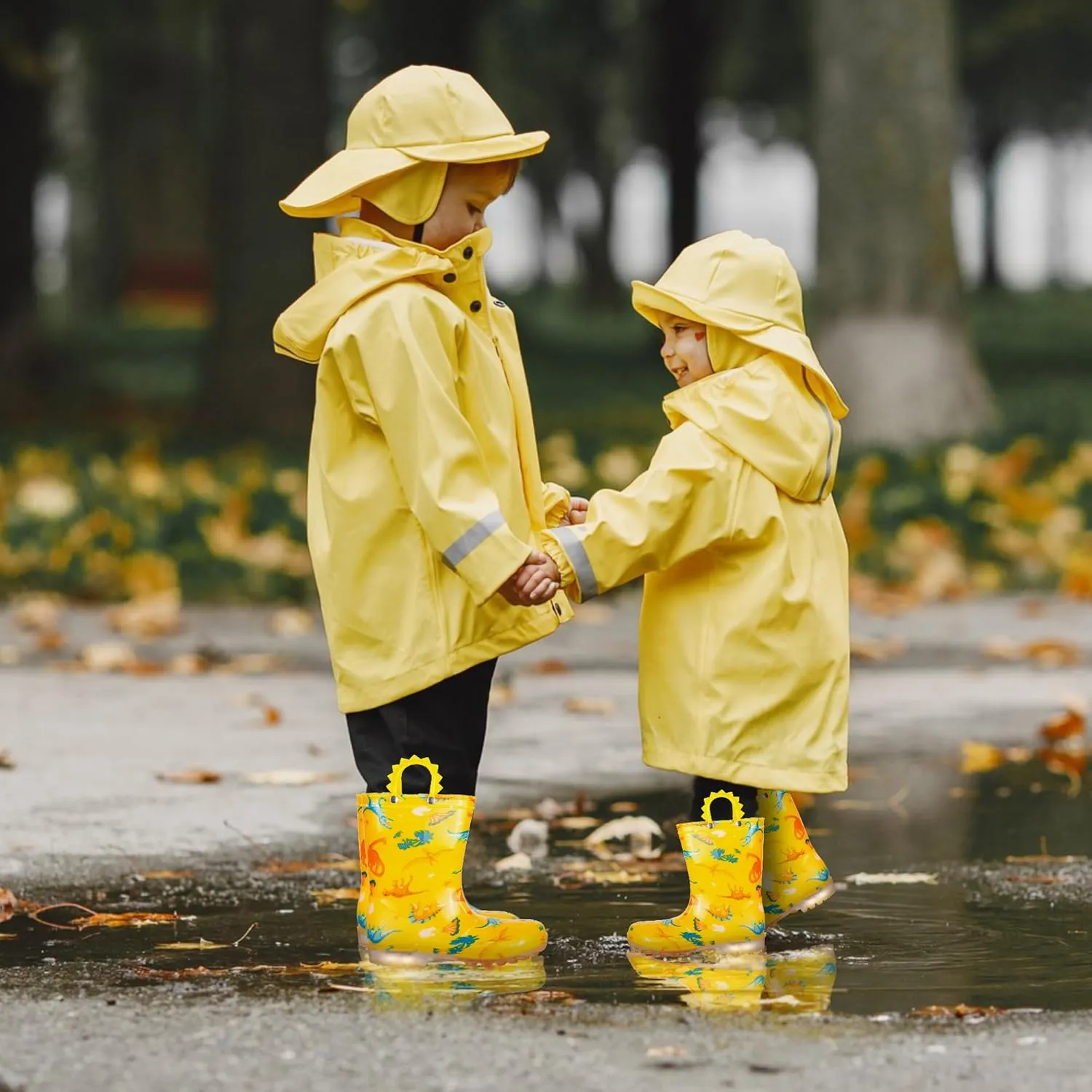 GAWBAW Toddler Rain Boots Kids With Glitter Light up Rain Boots With Easy-on Handles Waterproof For Boys and Girls