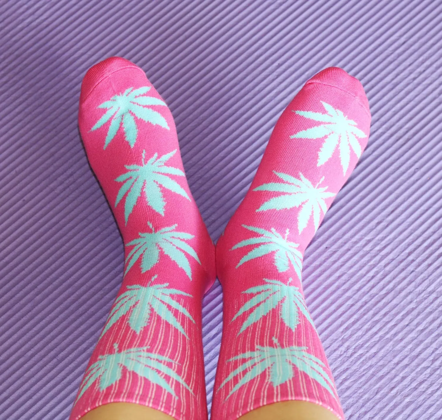 lucky ben 4pair-pack Marijuana Weed Leaf Printed Cotton High Socks, Mix Colors, fit for shoe size 7-11