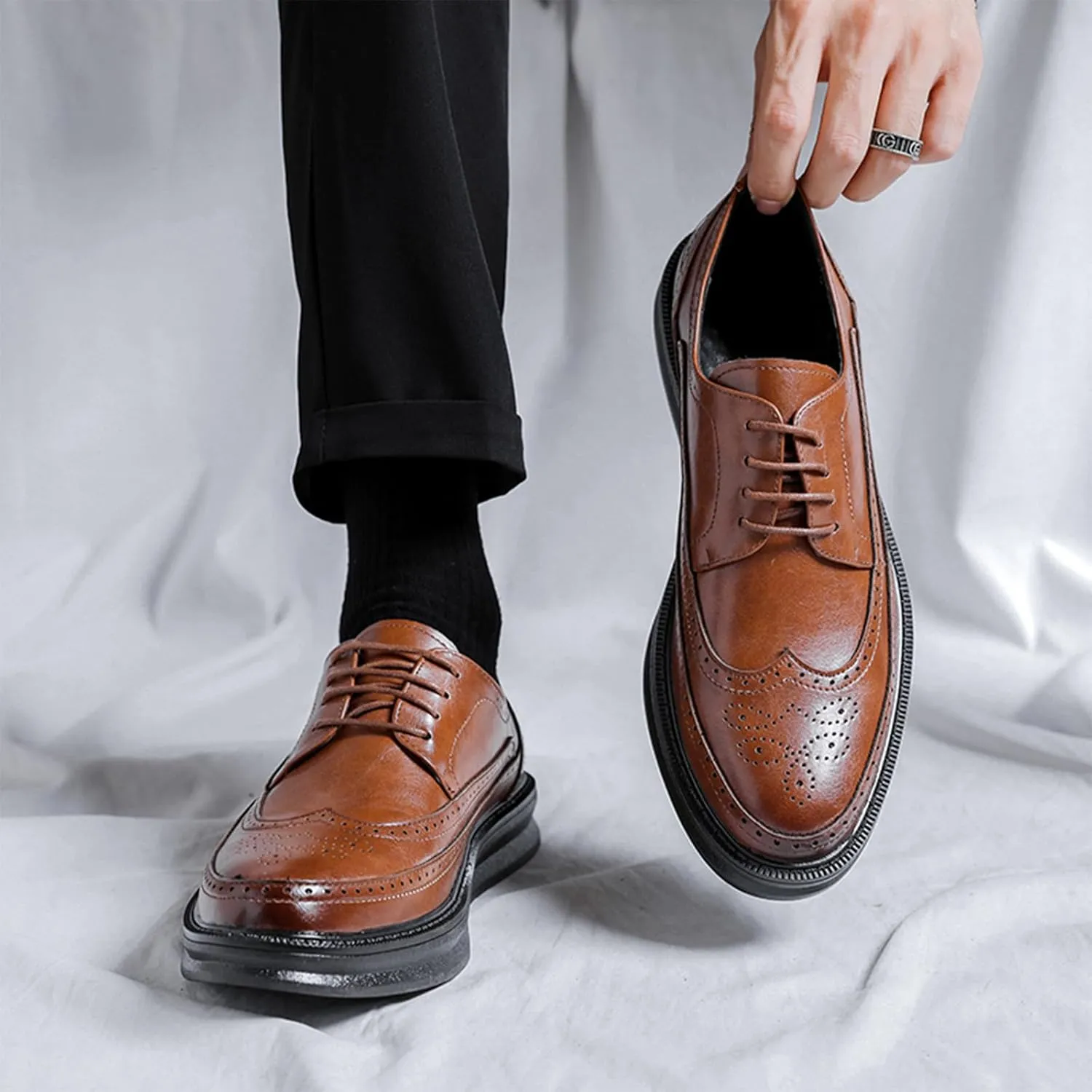 Men's Leather Brogue Wingtip Oxford Sneakers Classic Lace-Up Perforated Low Top Derby Shoes Casual Office Work Formal Dress Shoes