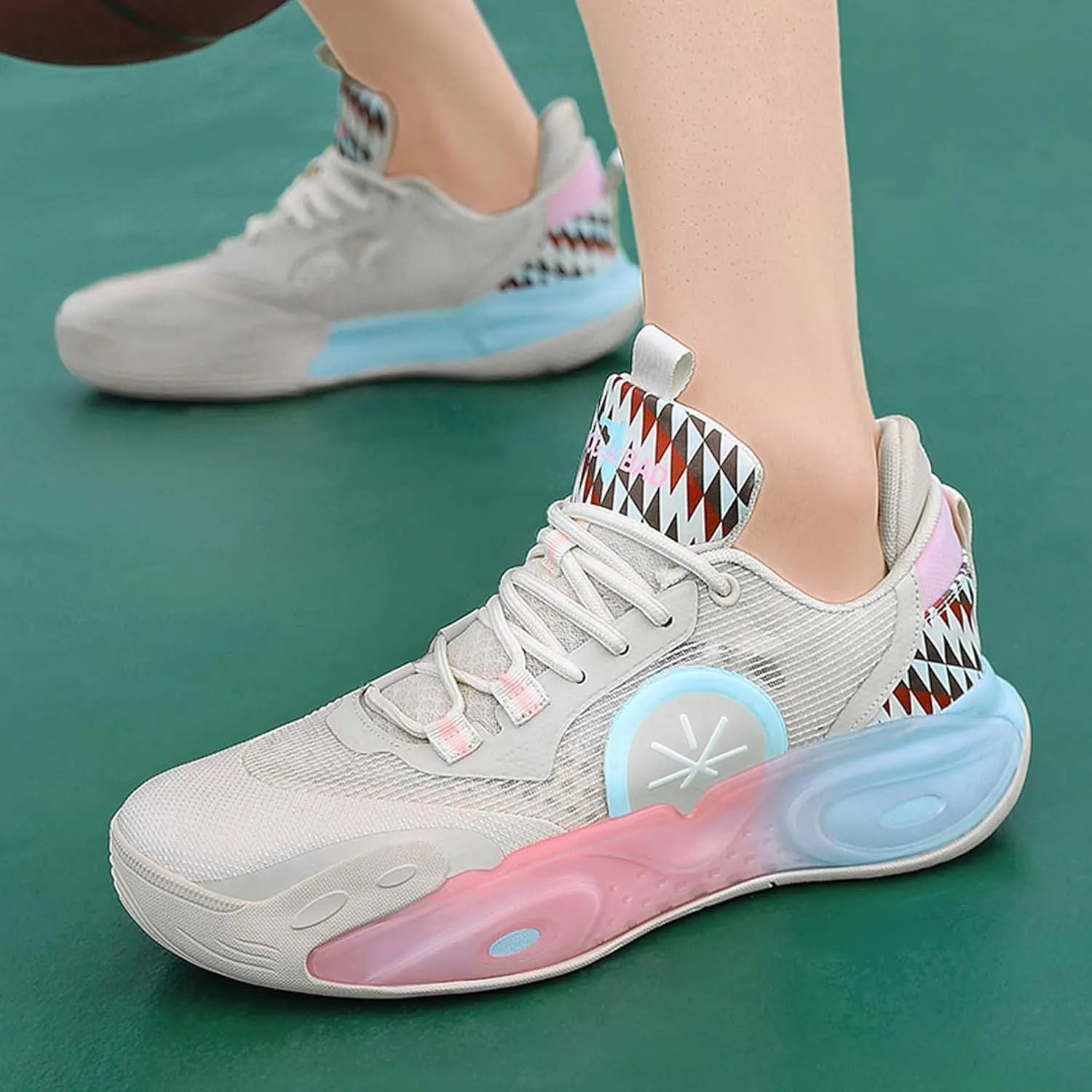 Neutral Basketball Shoes Fashion Sneakers Slip Resistant Breathable Sports Running Shoes Street or Court Sports Basketball Shoes Outdoor Casual Walking Fitness Tennis Training Shoes