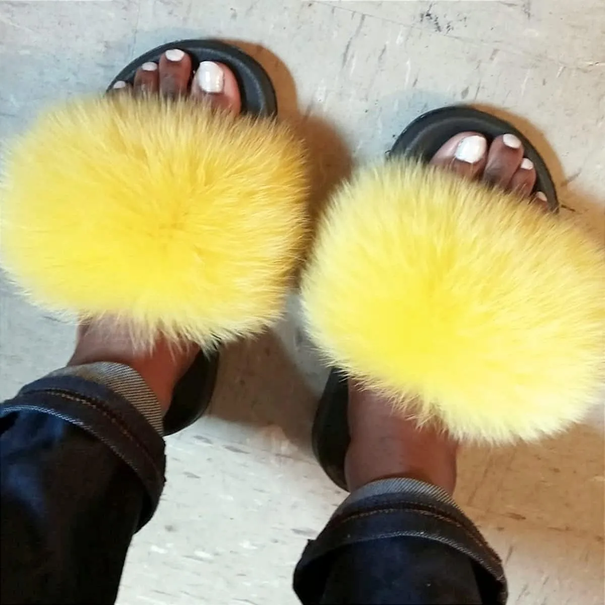 Real Fox Fur Slides for Women Open Toe Cute Furry Fur Slippers Indoor or Outdoor faux Fur Slide Sandals with Fluffy Fur and Soft Sole