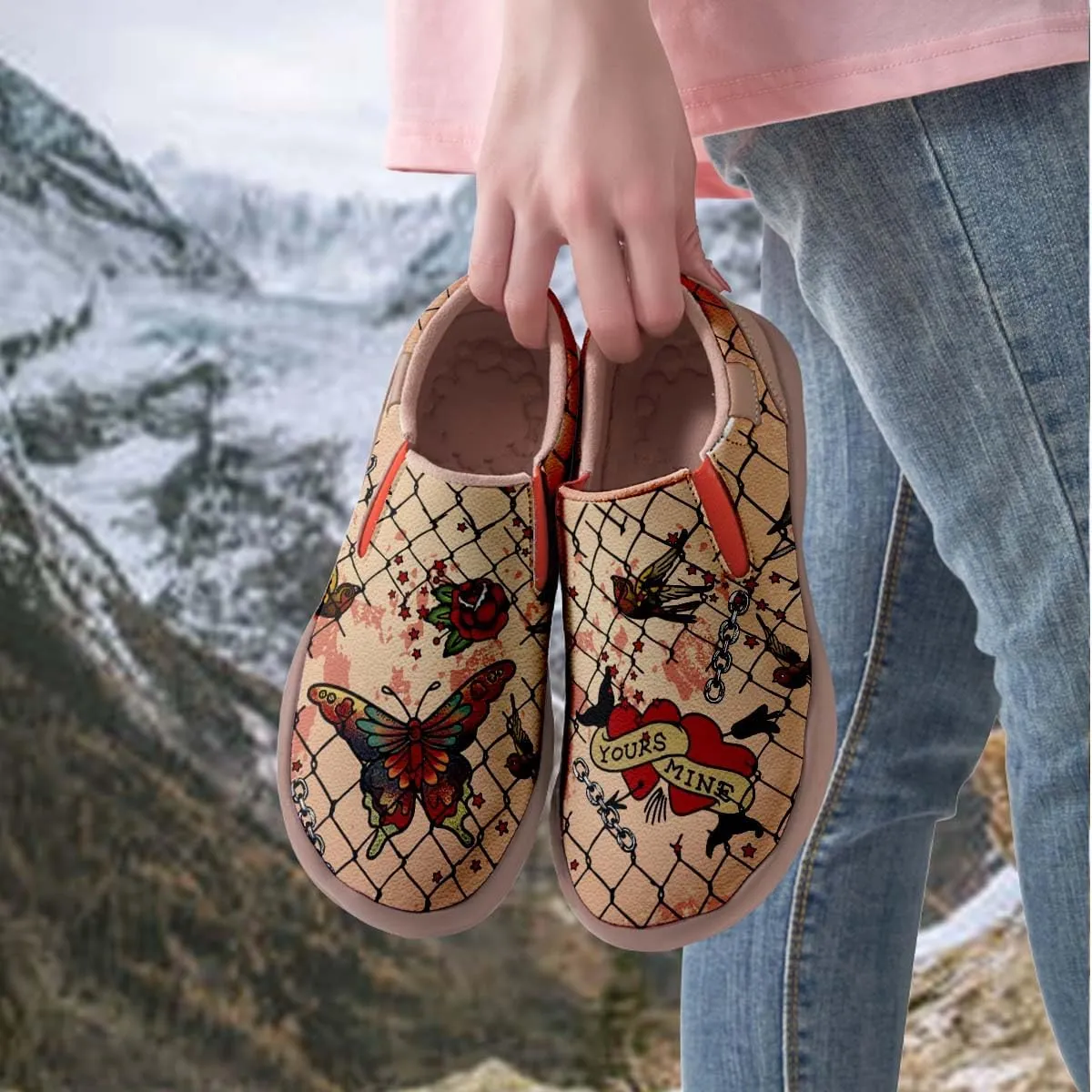 Slip On Loafers for Mens Travel Shoes Walking Comfort Wolf Totem Sole Fashion Sneaker Retro Painted