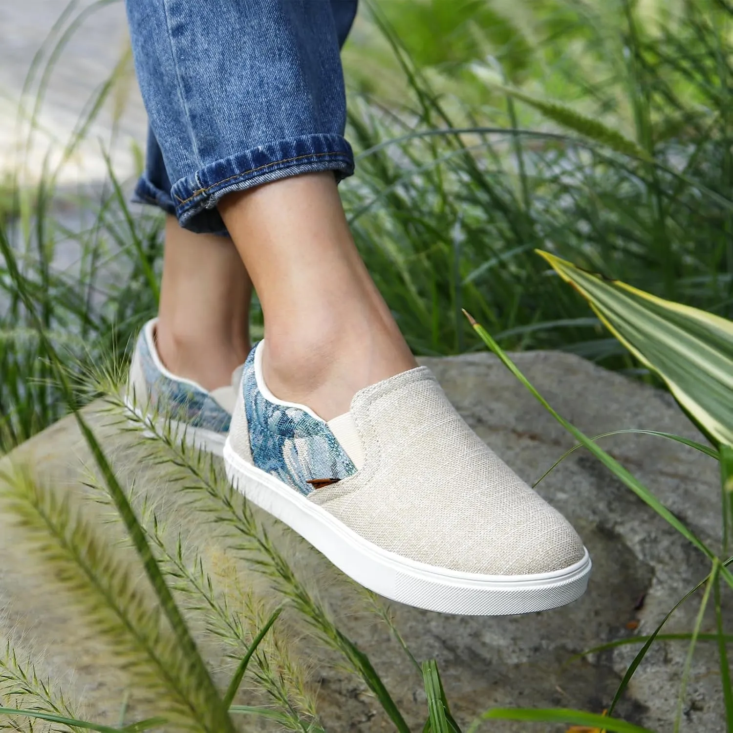 STQ Wide Toe Box Slip On Shoes for Women | Business Casual Shoes for Women Trendy Fashion Sneakers Lightweight Loafers Shoes