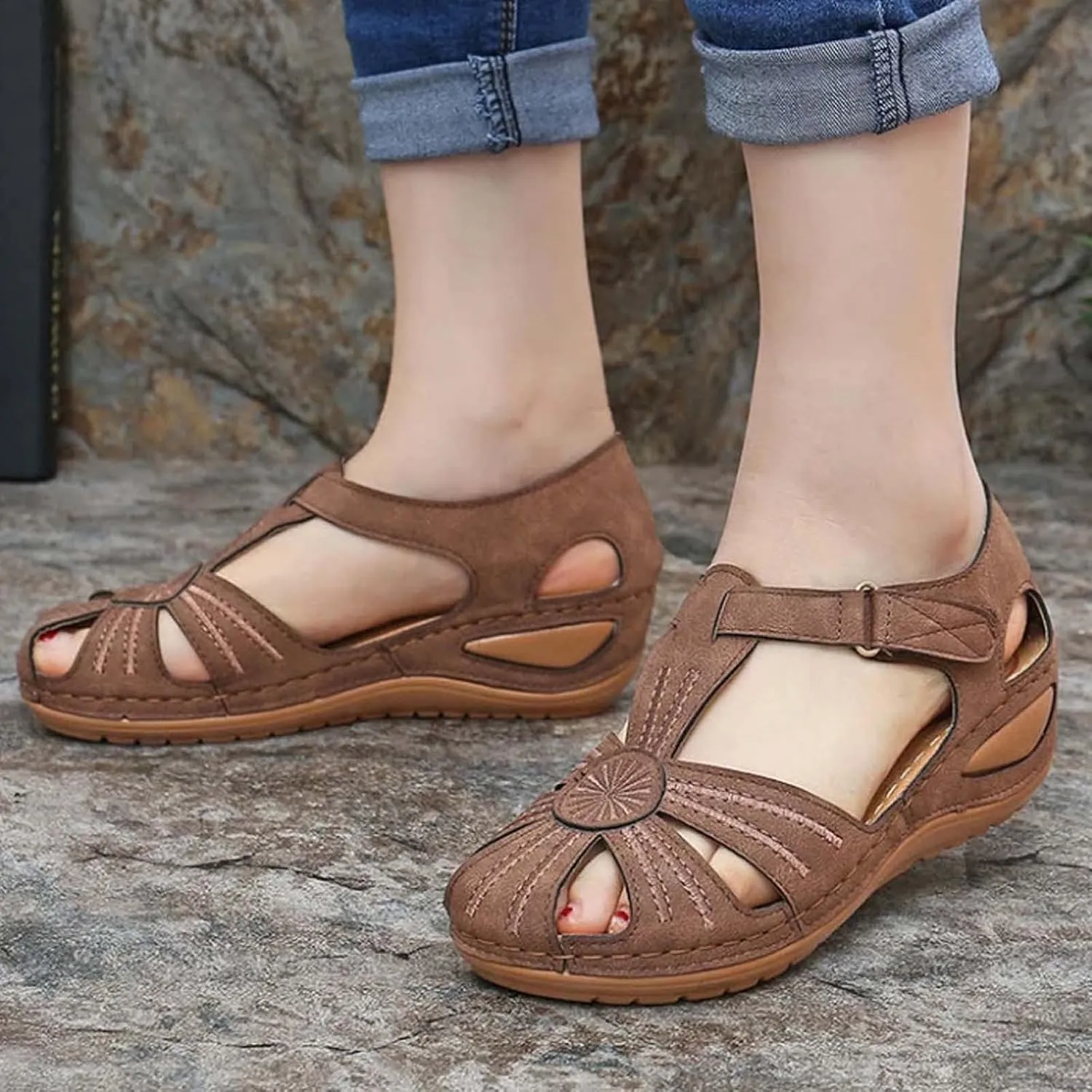 Summer Hollow Sandals for Women Comfortable Wedge Flower Embroidery Round Toe Closed Toe Hook & Loop Buckle Sandals Casual Soft Sole Beach Shoes