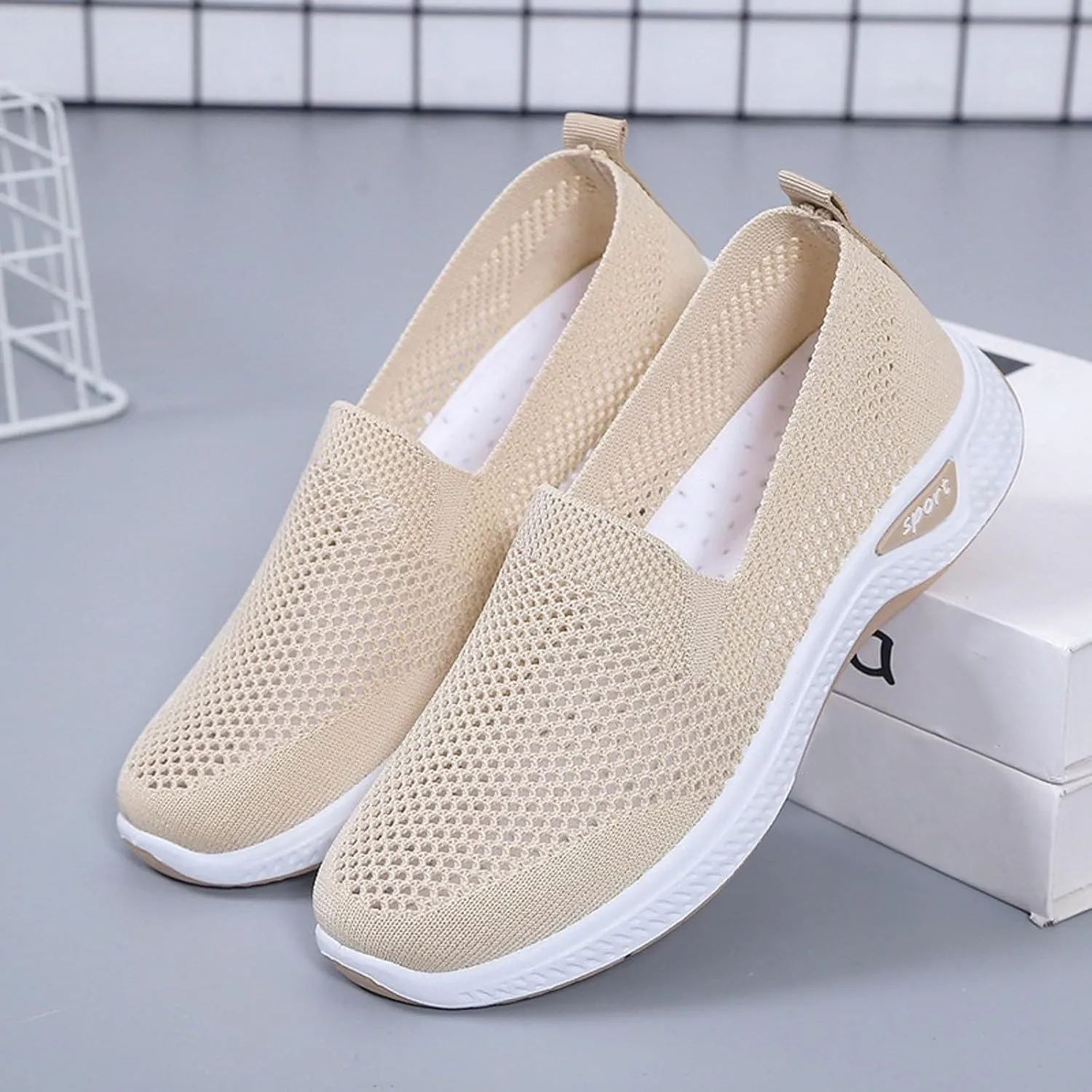 Women's Cloth Shoes Summer Mesh Breathable Slip On Shallow Mouth Soft Sole Women's Minimalist Shoes Men Casual