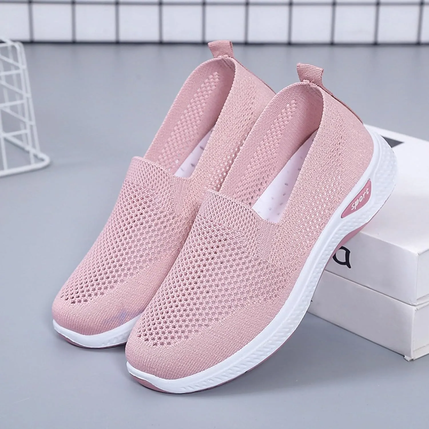 Women's Cloth Shoes Summer Mesh Breathable Slip On Shallow Mouth Soft Sole Women's Minimalist Shoes Men Casual